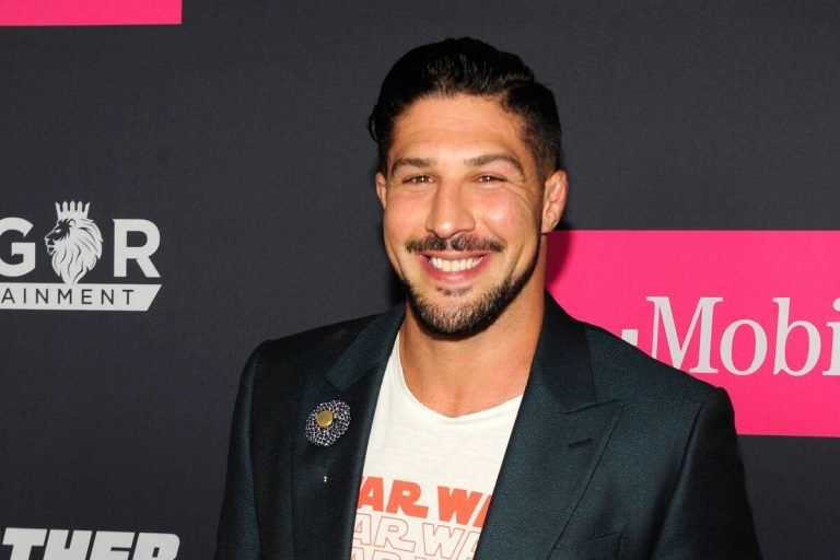 Don La Greca Age, Wife, Bio, Net Worth, Annual Salary, & Family